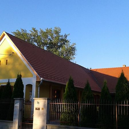 Doeroecske Vendeghaz Hotel Somogydorocske Buitenkant foto