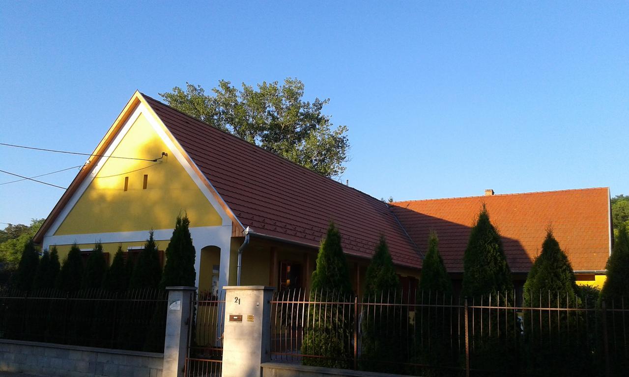 Doeroecske Vendeghaz Hotel Somogydorocske Buitenkant foto
